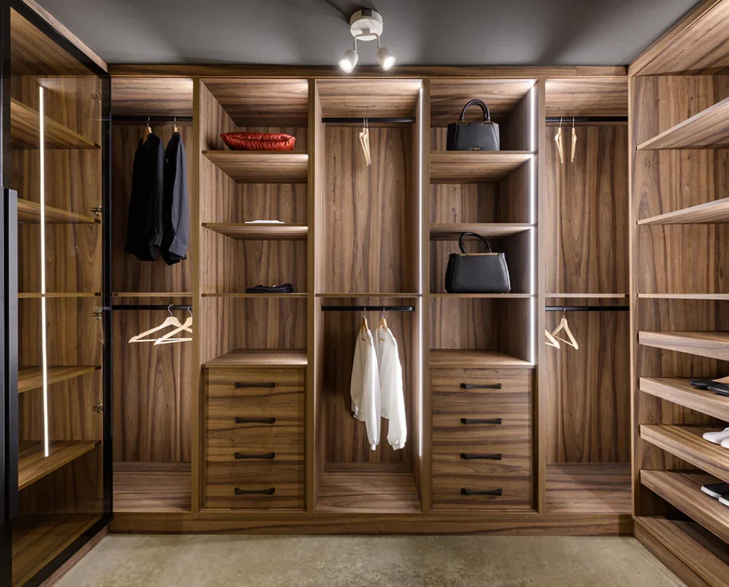 الفرق بين الدريسنج والدولاب